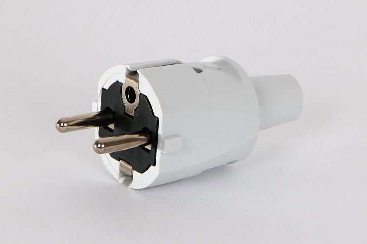 PVC Stecker mit Knickschutz, grau