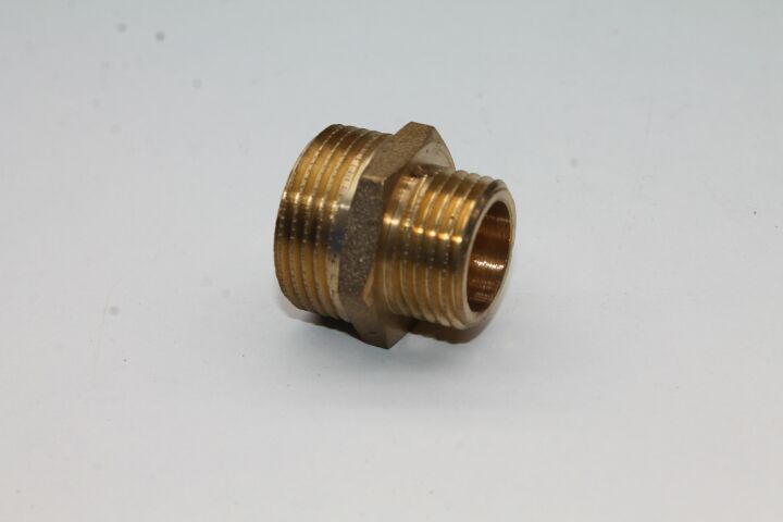 Suevia Reduziernippel 1¼" AG x 1" MS, DN 25 f. Flexrohr DN 25, Nr. 102.1287, zu Heizgerät
