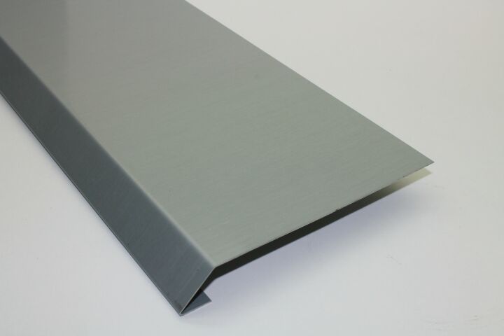Titanzink-Nackenblech, glatt, RZ vorbewittert blaugrau, L: 2m | Zink-Profile, vorbewittert ...